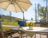 Lodge Taos mit großer Sonnenterrasse ganz nah am See