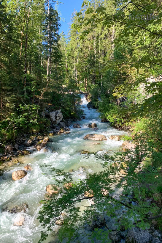 Ein Bachlauf im Zauberwald bei Berchtesgaden