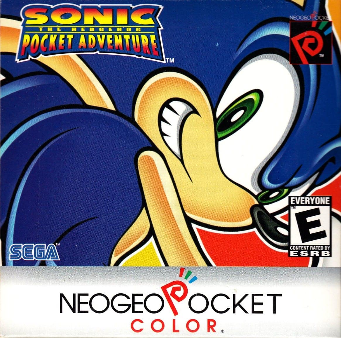 Sonic le Hérisson cœur sur l'emballage du jeu Sonic Pocket Adventure pour Neo Geo Pocket Color, illustration colorée et dynamique du personnage emblématique de Sega, populaire dans les jeux vidéo d'arcade et portables.