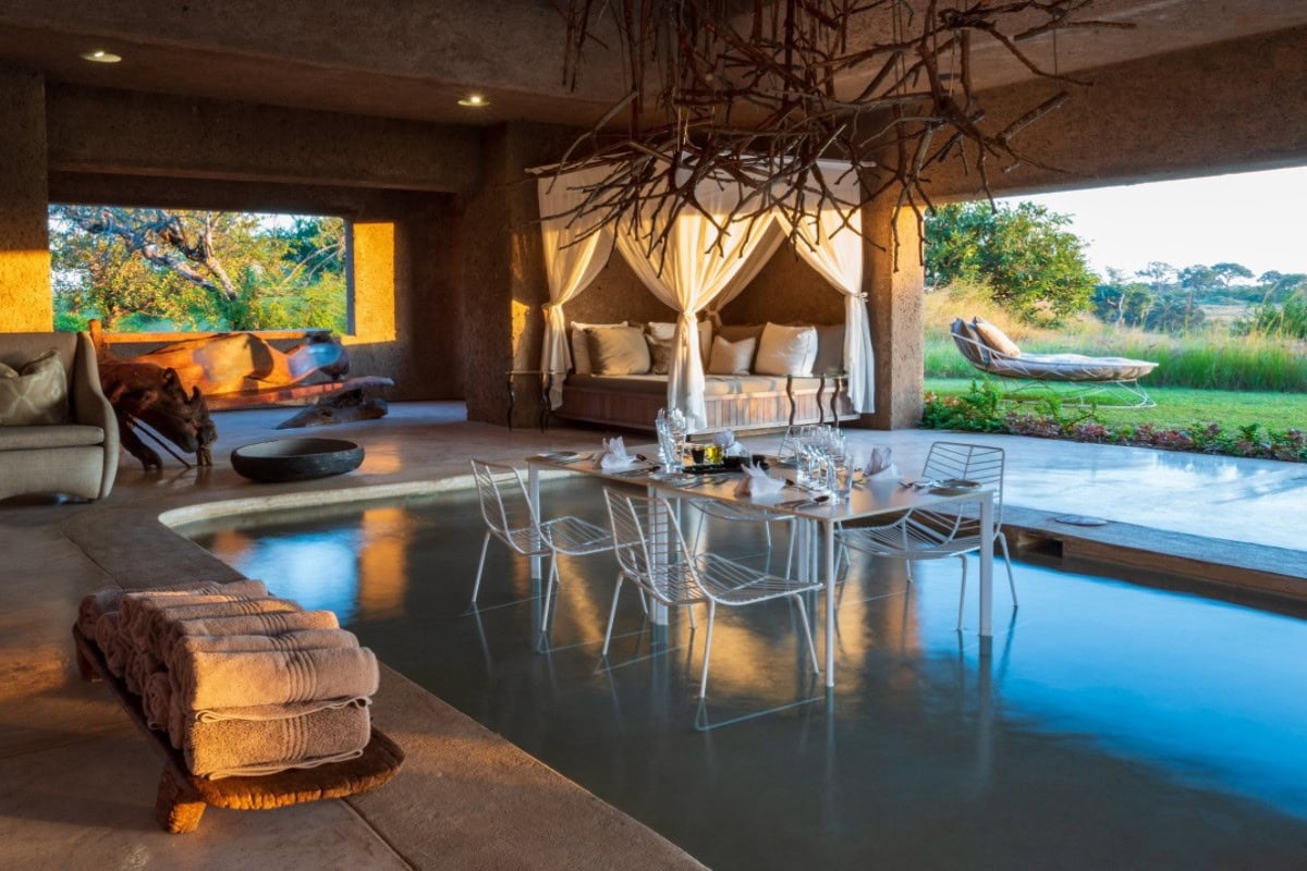 luxury african safari lodge