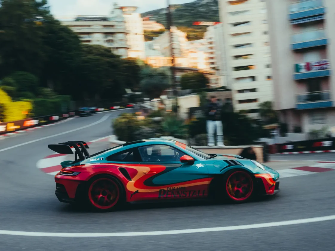 Dua Lipa Rennstalla GT3 RS - Autocosmos