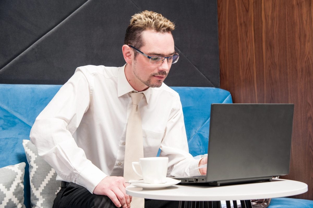 how to live off dividends