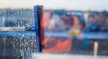 Glazenwassen uitbesteden Glazenwassen uitbesteden
