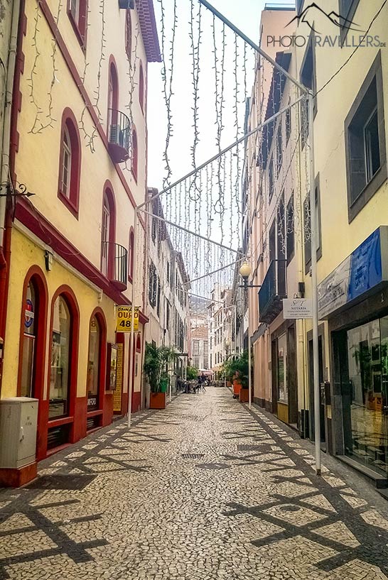 Eine schöne alte Gasse in Funchal