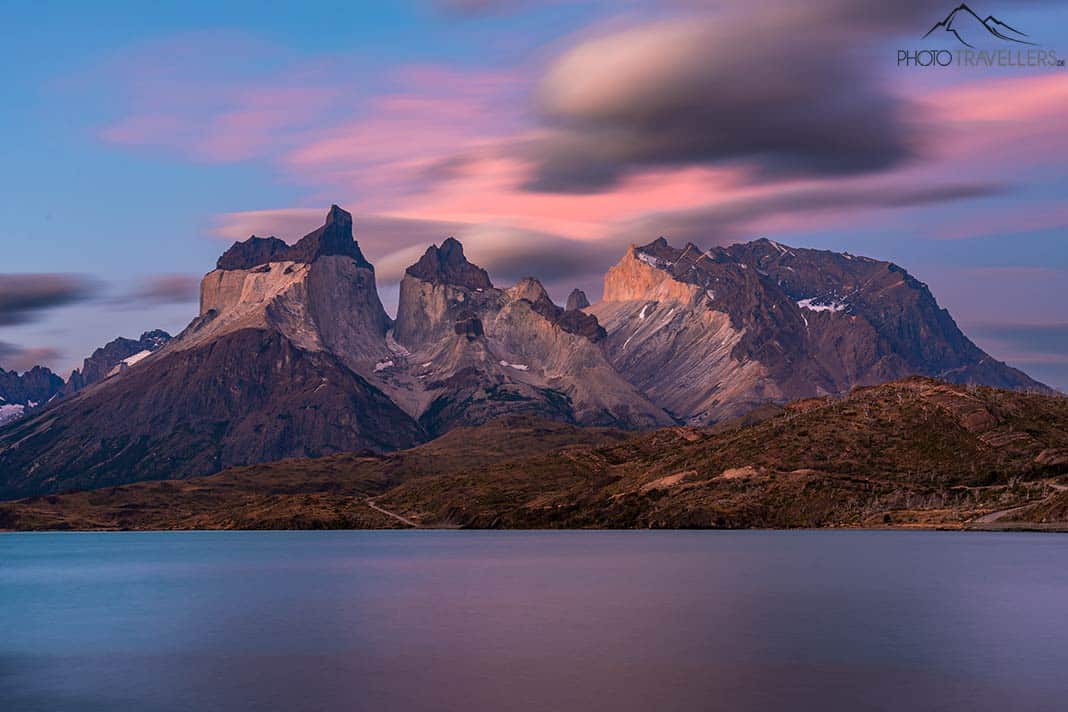 Die Cuernos im Torres del Paine Nationalpark in Chile