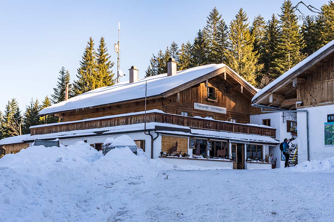 Der Alpengasthof Hindenburghütte im Winter