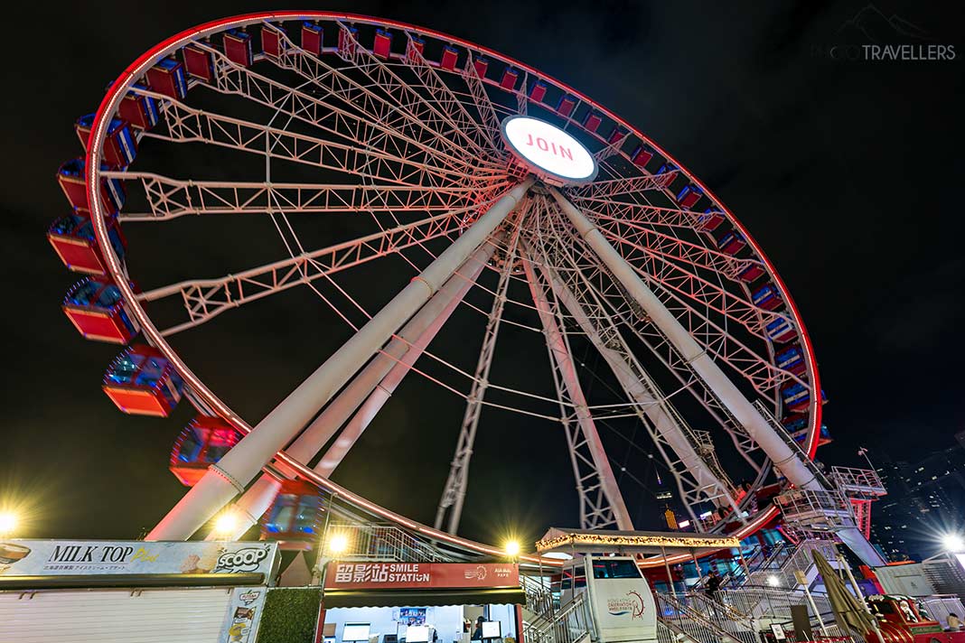 Das Hong Kong Observation Wheel bei Nacht