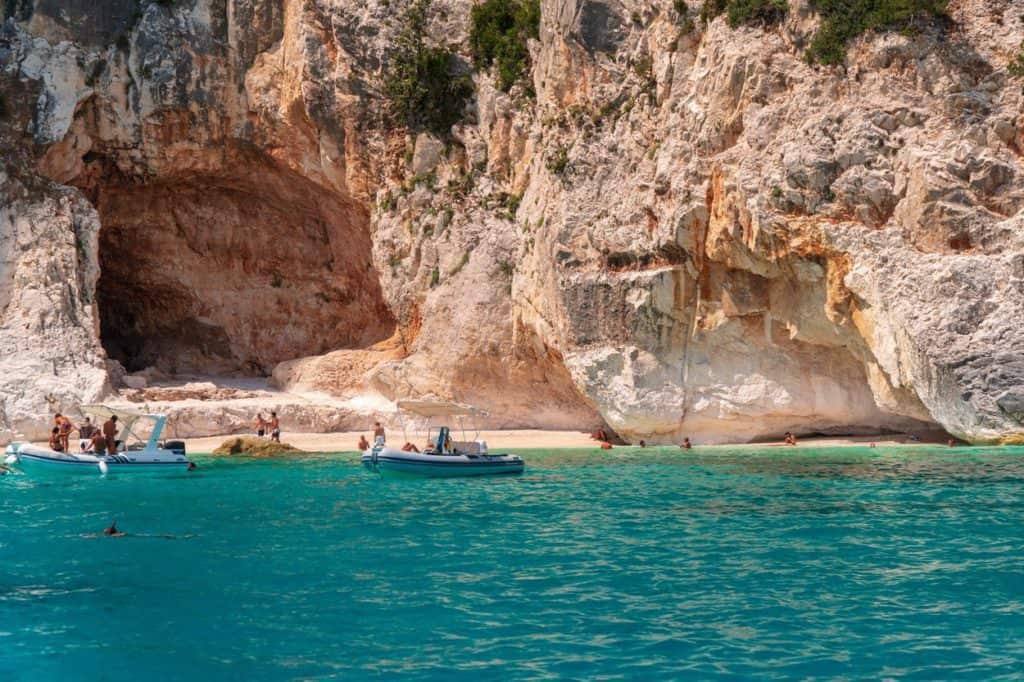 sardynia - groty i klify orosei