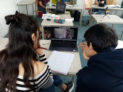 Sommer-Intensivkurs Deutsch in Deutschland 11 Unterichtszene Hybrid Deutsch lernen