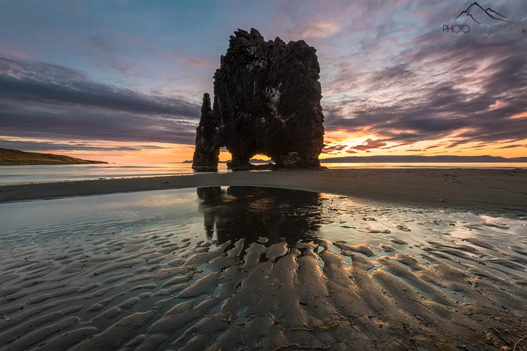 Morgenstimmung am Basaltfelsen Hvítserkur in Island