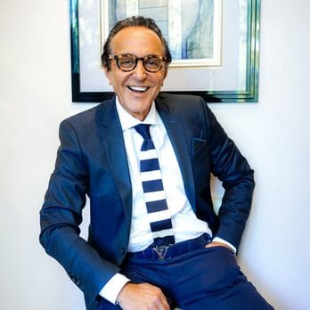 牙医安东尼-莫巴瑟博士受到客户推荐的原因