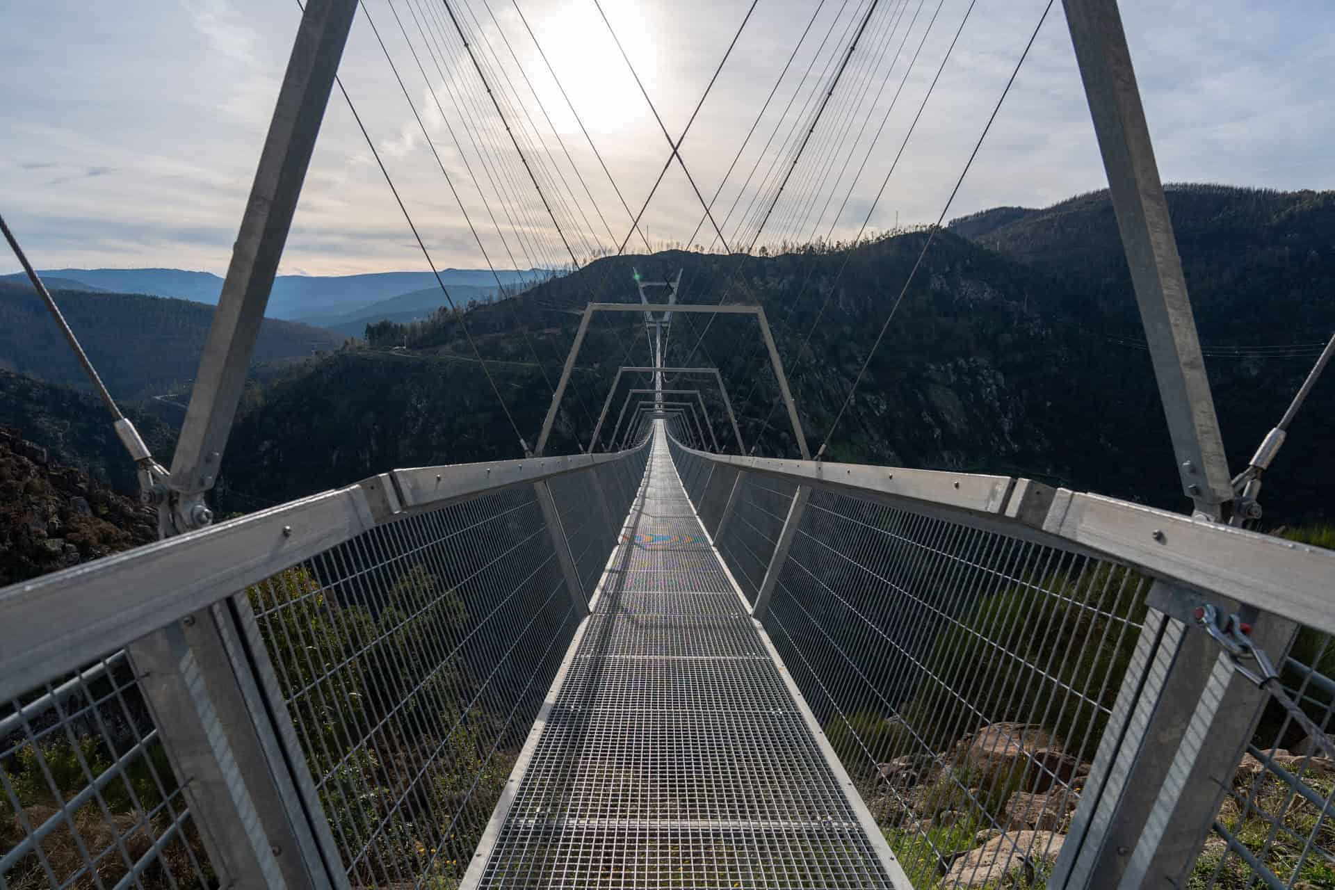 Überquerung der Hängebrücke 516 Arouca Überquerung der Hängebrücke 516 Arouca