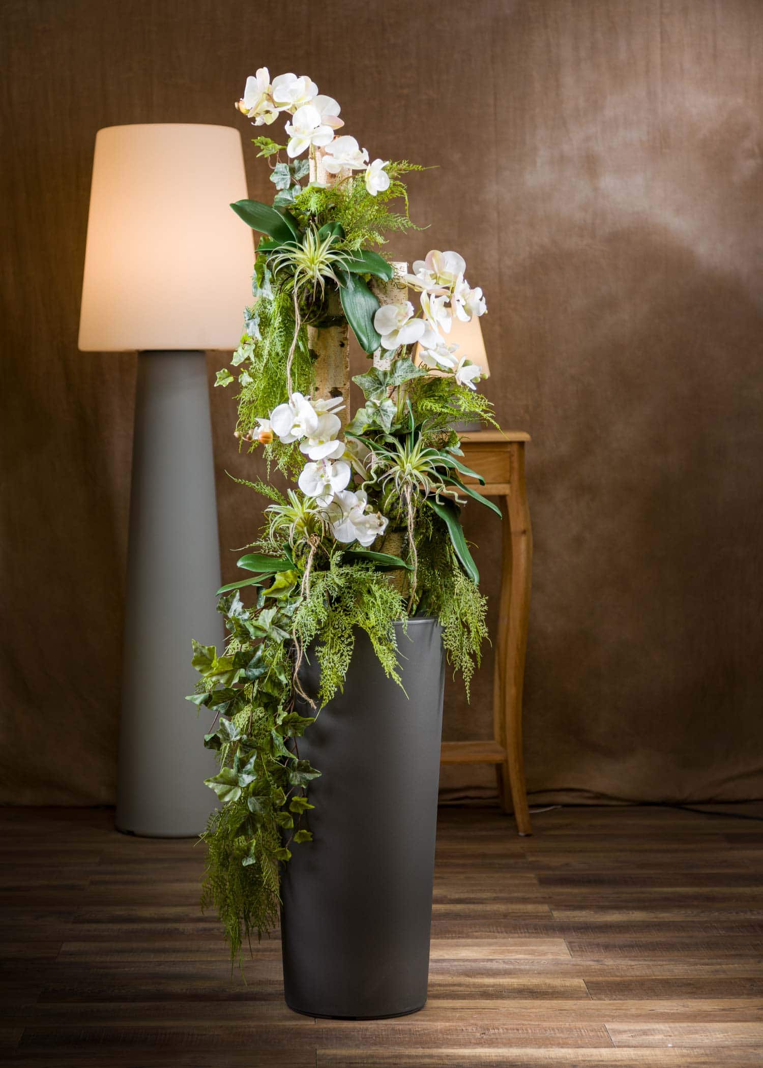 Vista-Frontale-Composizione-Orchidee-bianche