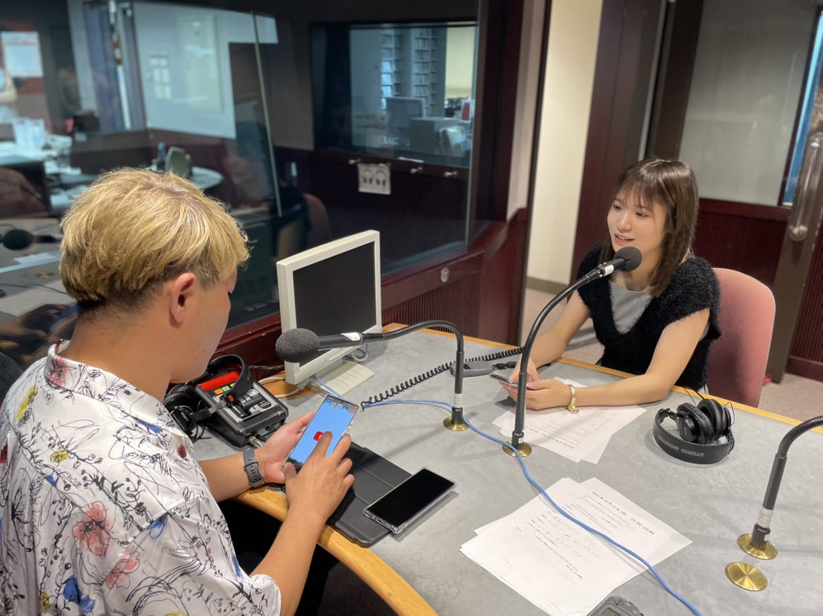 FMとやまで収録 橋本せいな×コンプレッサーの年齢差トークが爆笑の『ぷぷぷラジオ』毎週木曜放送中 1 IMG 5592 - 出張マジックショー