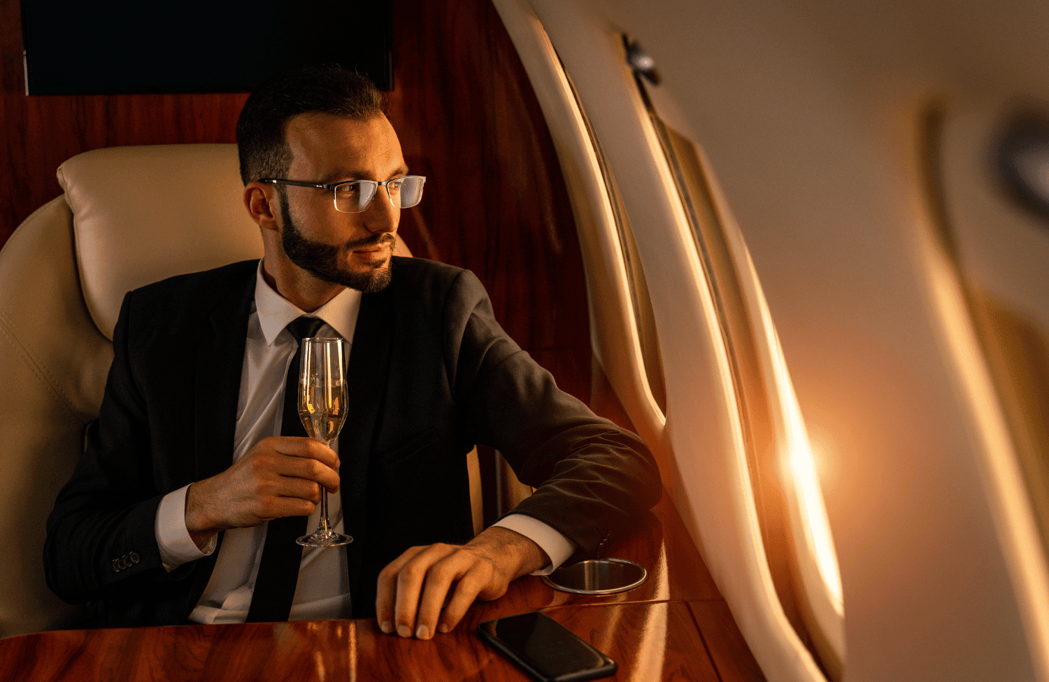Seat Upgrade on Company-Paid Flights: Who Gets It – Employee or Boss?