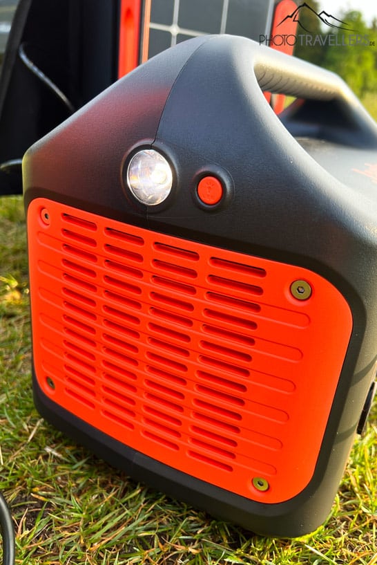 Die Seite der Jackery Explorer 1000