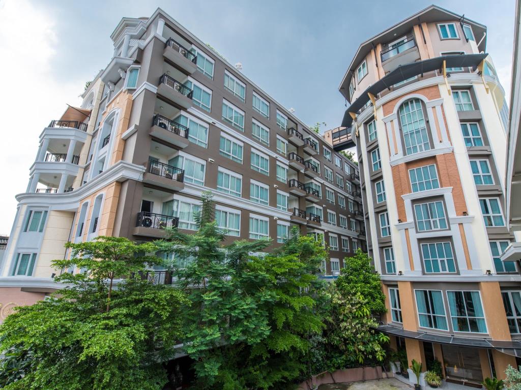 hotels_1533007773370_0