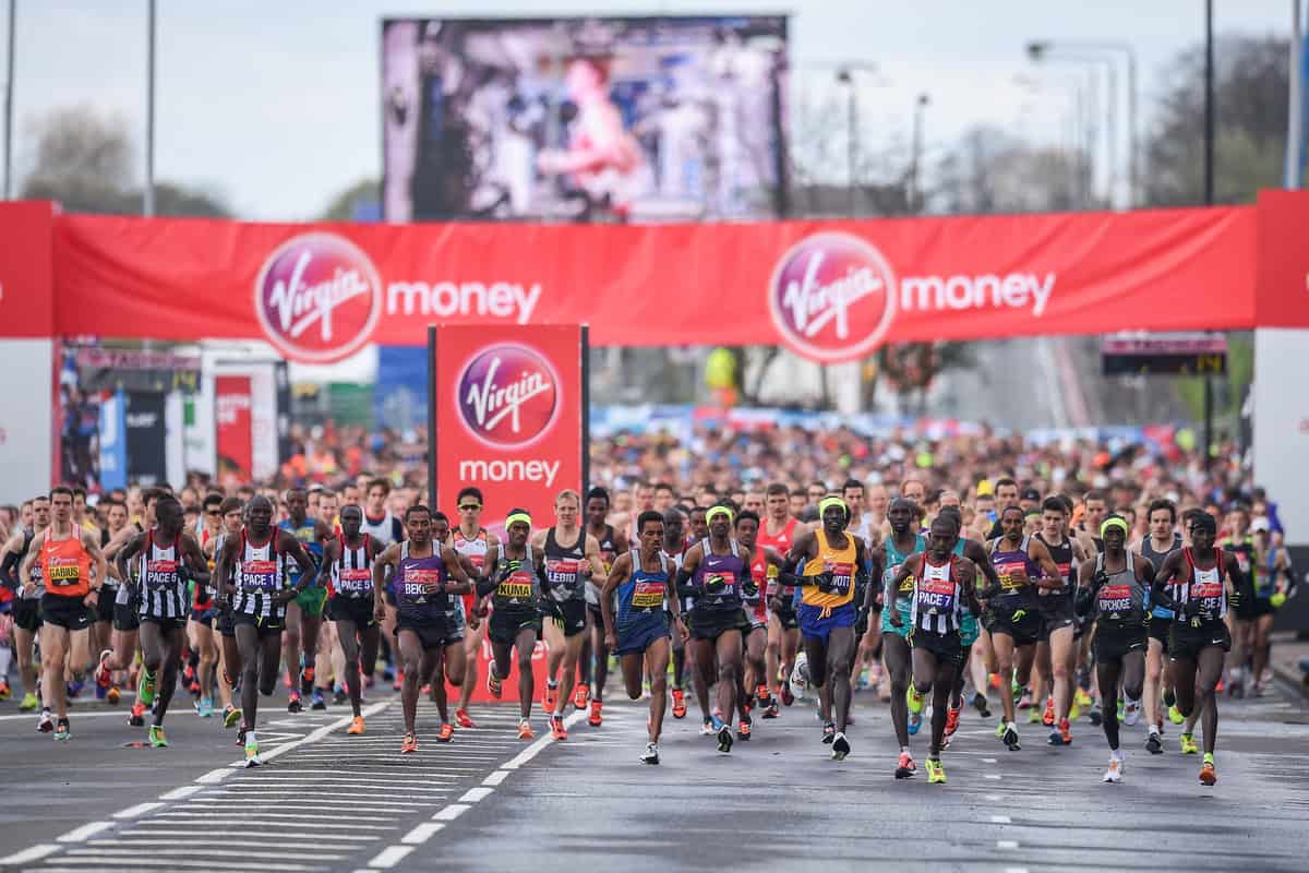 Runners at the start of the Elite Mens Race. The Virgin Money London Marathon, Sunday 24th April 2016. Photo: Jon Buckle for Virgin Money London Marathon For more information please contact media@londonmarathonevents.co.uk