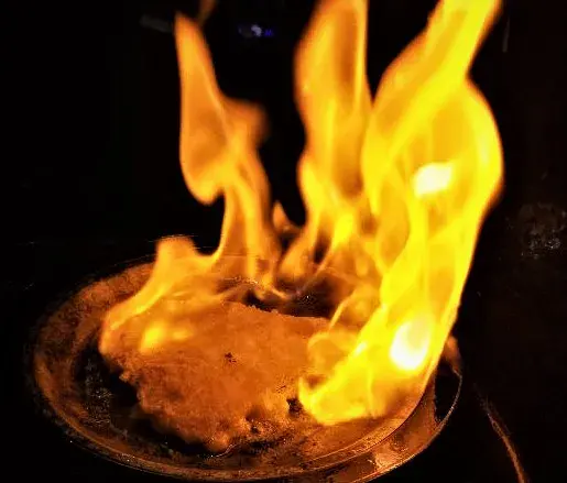 Flaming Saganaki, Martinis Valpo