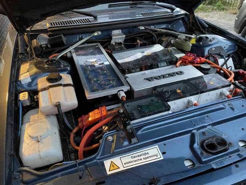 Electric Volvo 240 for sale 3 Volvo 240 electric motorrruimte