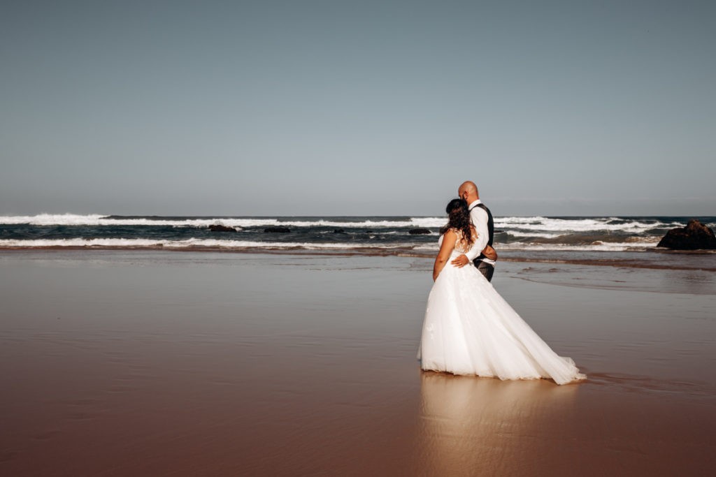 trash the dress à la plage