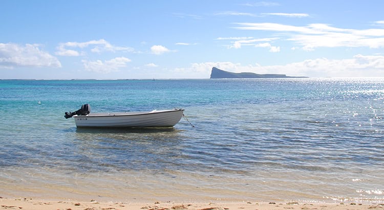 Mauritius_© Reisekompass_Strand mit Boot