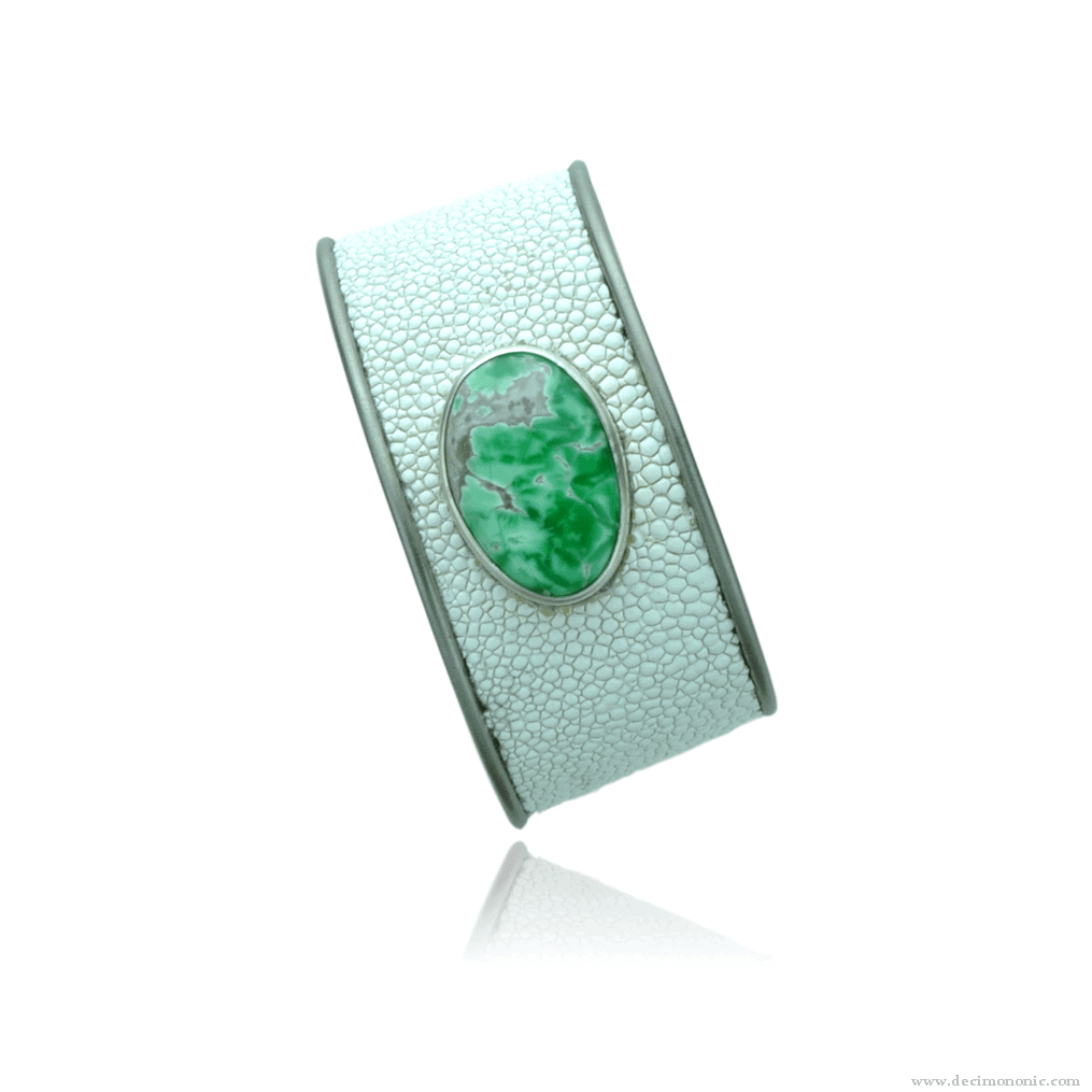 Titanium bracelet with galuchat and variscite cabochon set in sterling silver bezel - Variscia Collection by Decimononic