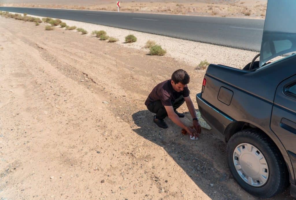 poczęstunek na pustyni w iranie