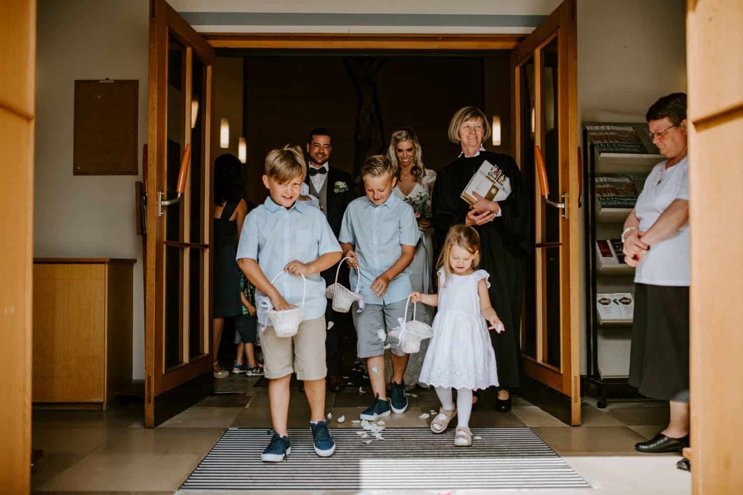 029 Hochzeitsfotograf Köln Adenbachhütte Hochzeit Adenbachhütte Hochzeit NRW Martin Luther Kirche Neuenahr Köln Bad Neuenahr Boho Vintage Hippie Elopement Vera Prinz 029 Hochzeitsfotograf Köln Adenbachhütte Hochzeit Adenbachhütte Hochzeit NRW Martin Luther Kirche Neuenahr Köln Bad Neuenahr Boho Vintage Hippie Elopement Vera Prinz