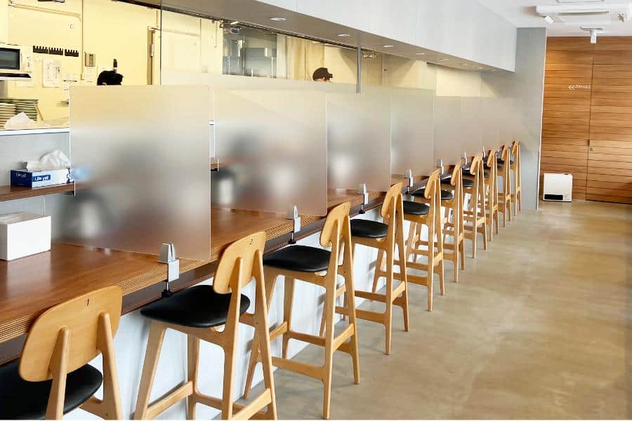 らーめん堂 仙台っ子 愛子店 内観1(カウンター席:10席)