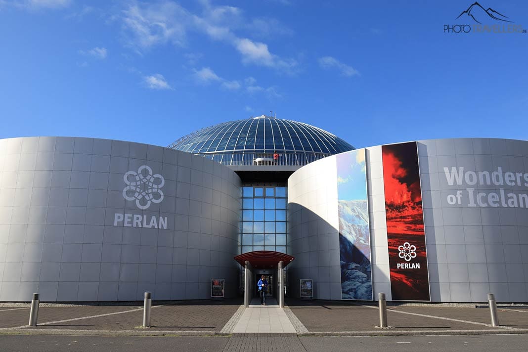 Das Perlan mit der markanten Kuppel in Reykjavík