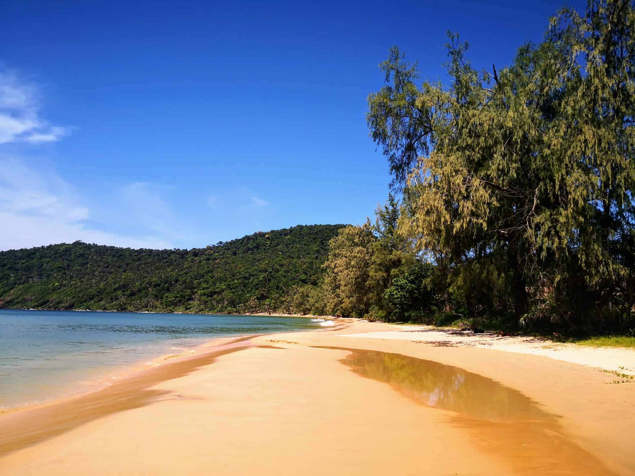 Cambodia #2 - Koh Rong Samloem Island - Sun, Wind & Food 11 lazy beach Koh Rong samloem