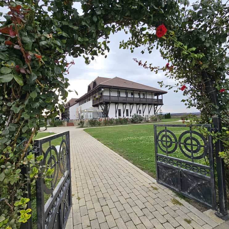 Restaurant Cerdac, Cotești - exterior