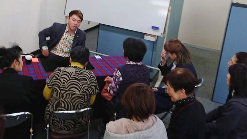 福井県敦賀市での出張マジック!プロマジシャンのテーブルマジックショー 4 テーブルマジック イベント