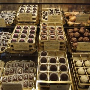 Fassbender und Rausch Pralinentheke Fassbender und Rausch Pralinentheke