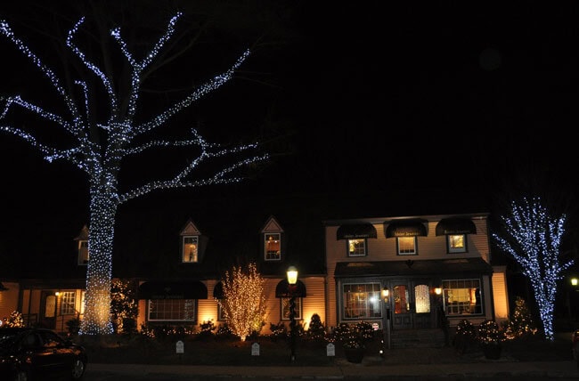 christmas-lights picture of new Christmas lights up at the new Adeler Jewelers showroom