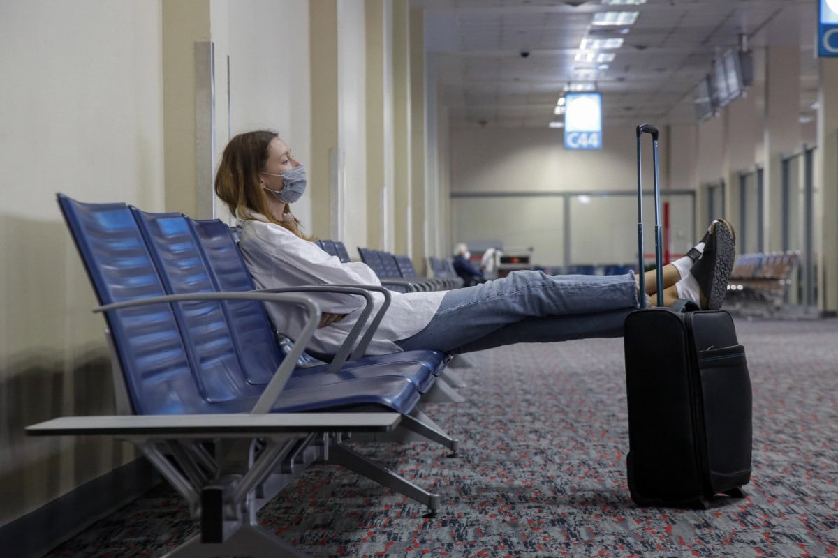 how to travel for free