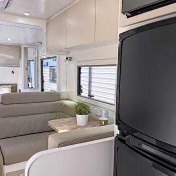 3882 Cosy Cab Kirkston-2