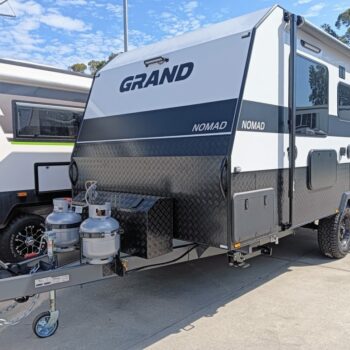 3871 Grand Nomad-1