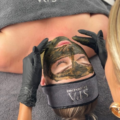 SPA Salonnepro cosmetica merk met professioneel gezichtsbehandeling masker.