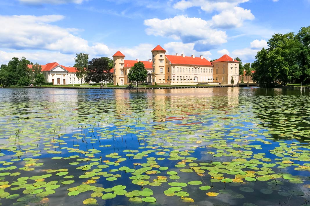 Schloss Rheinsberg mit See