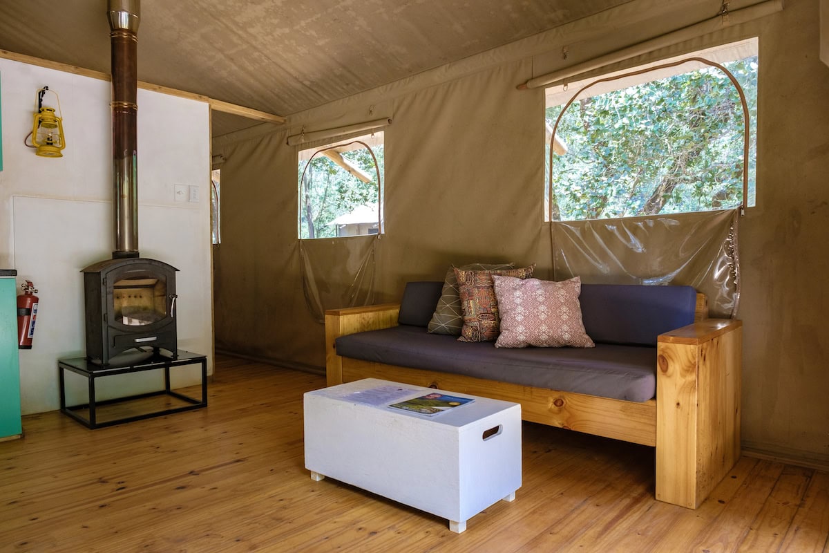 african safari lodge