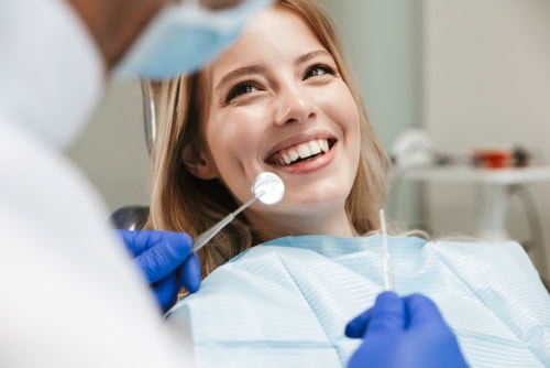 Tratamiento de la infección de las encías en Melbourne, FL | Cuidado suave y asequible