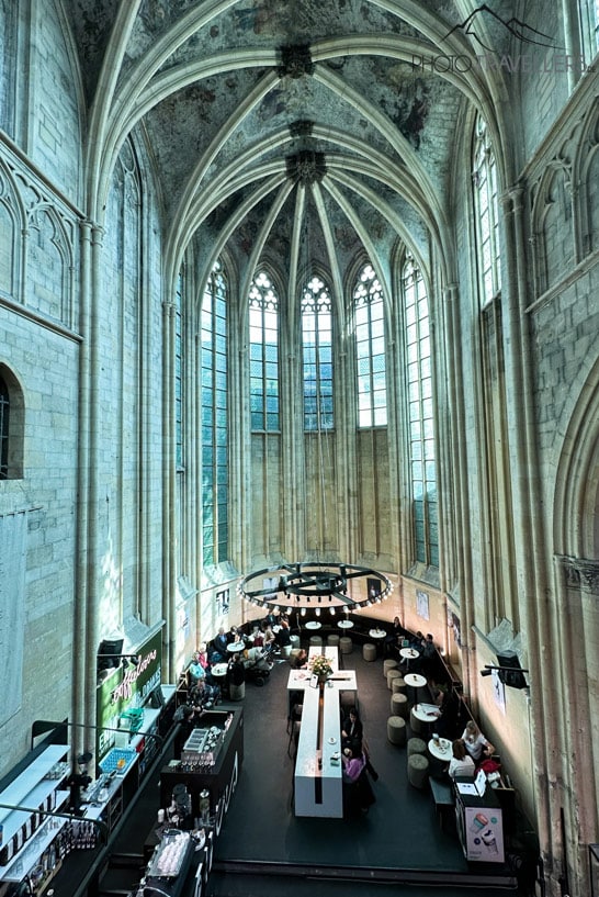 Das Café in der Buchhandlung Dominicanen in Maastricht