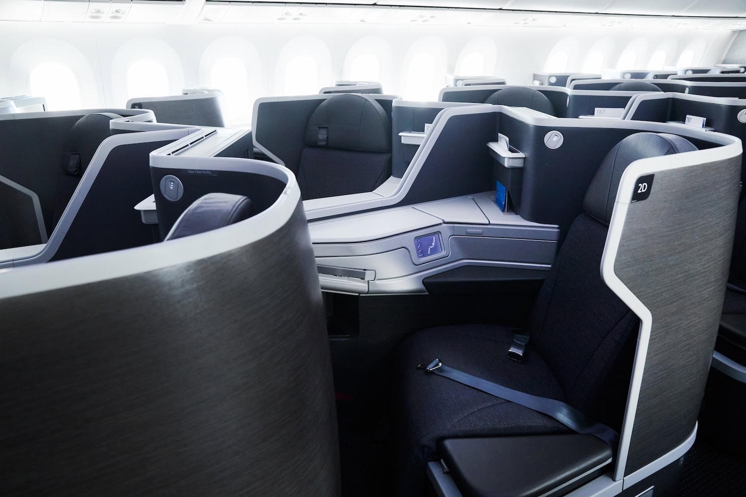 American Airlines: Earn Up to 5,000 Bonus Loyalty Points 12 american airlines earn up to 5000 bonus loyalty points