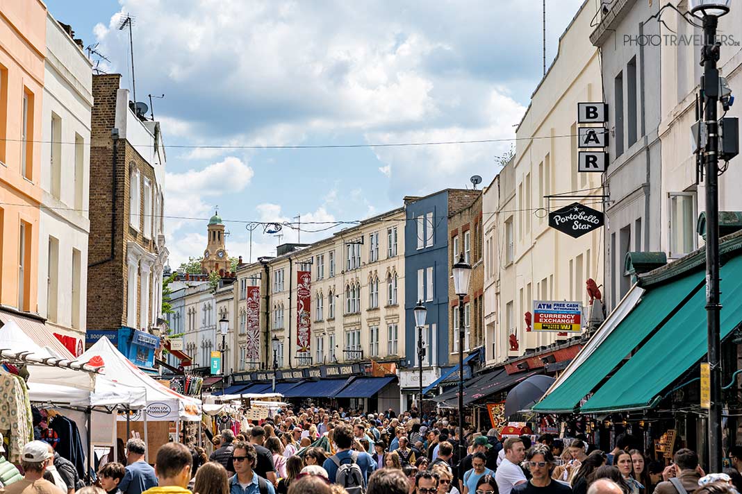 Markttag in der Portobello Road in Notting Hill, London