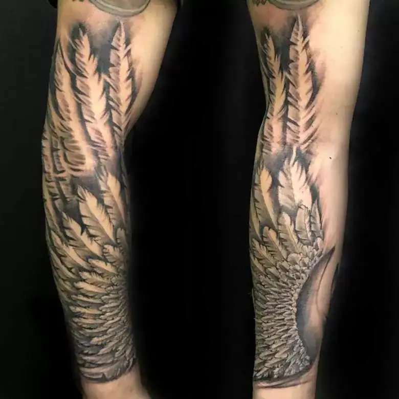 Realistic, Black & Grey Tattoos realistic Flügel-Tattoo-Ärmel