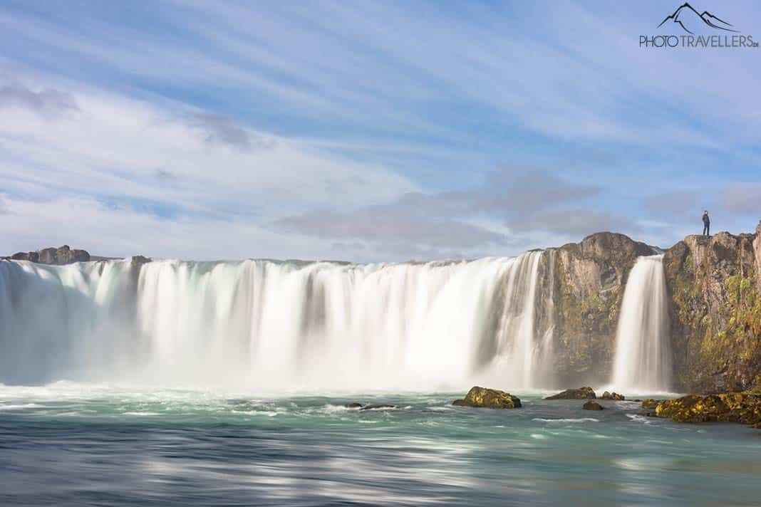 Blick auf den breiten Godafoss in Island