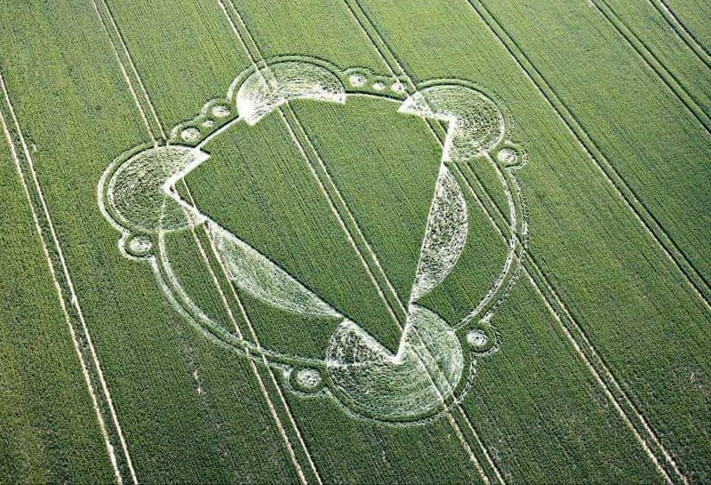 Everyone is familiar with the Stargate series so why not?