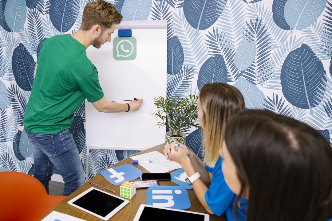 如何創建一個成功的印刷時事通訊:從構思到發佈的完整指南 1